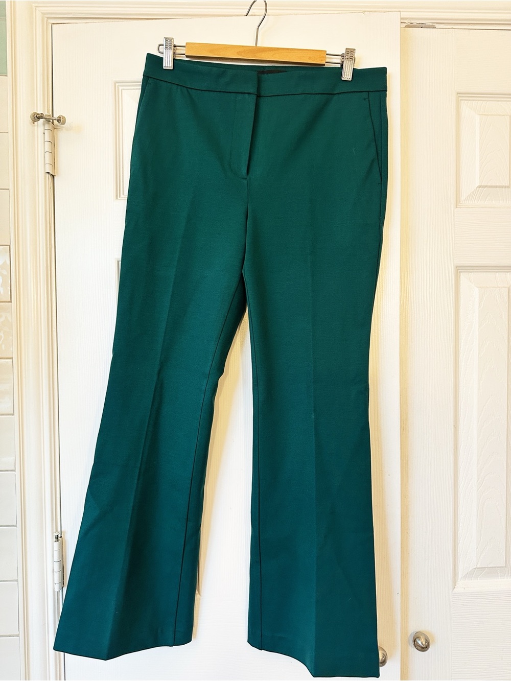 Ann Taylor skinny flare in ponte